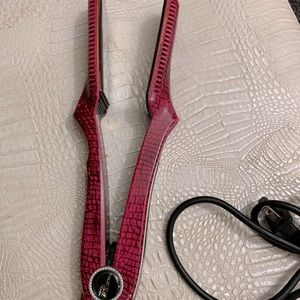 Croc True Silk Flat Iron